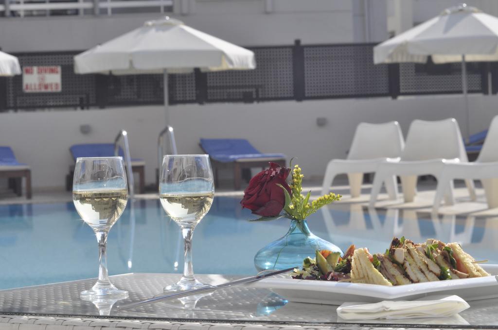 Sun Hall Hotel Larnaca Exteriör bild